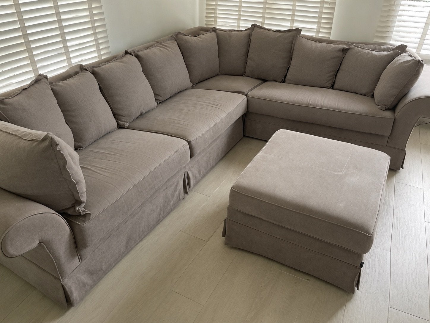 Fauteuil + pouf (couleur taupe), Enlèvement, Comme neuf