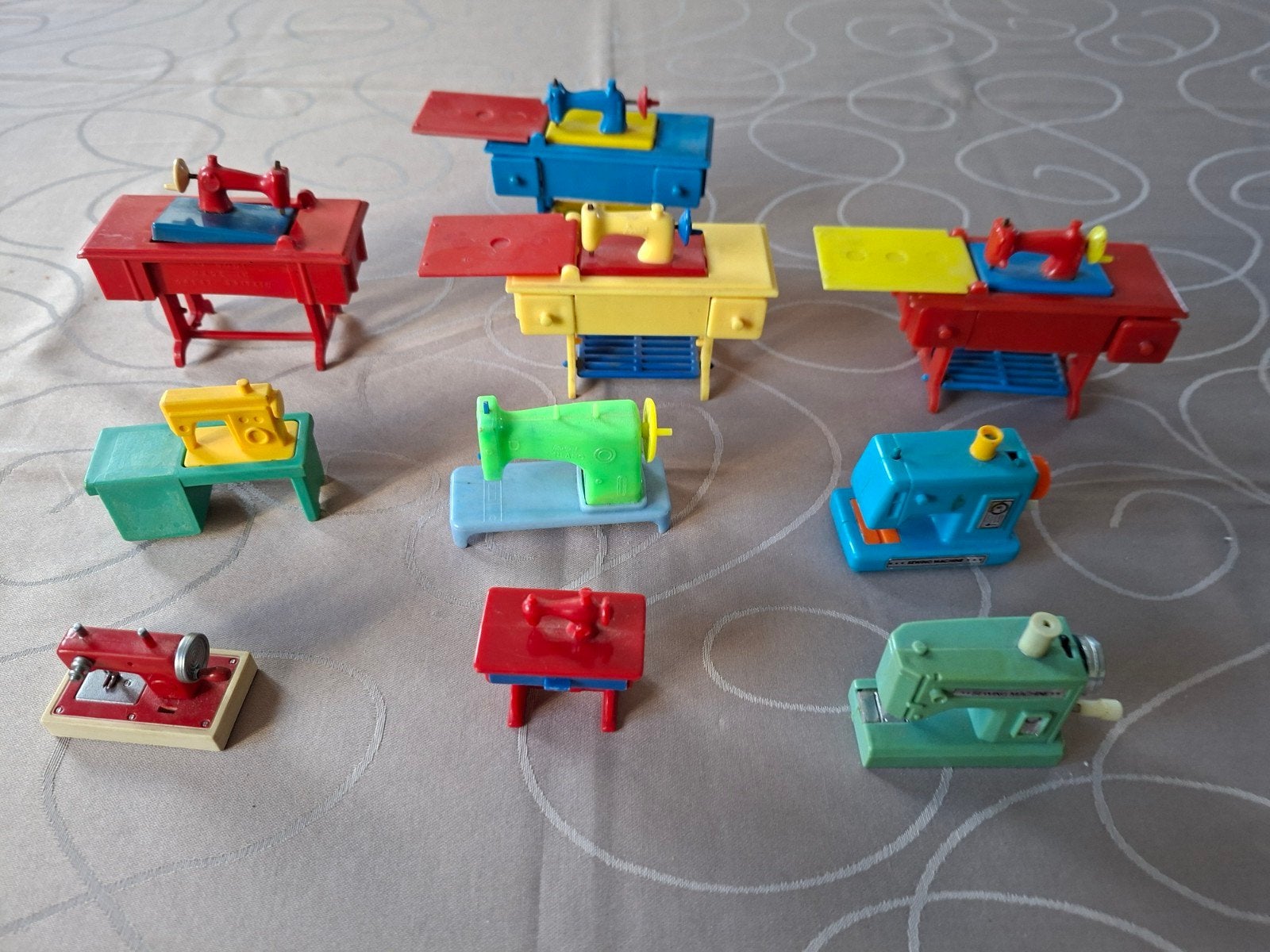 machines à coudre miniatures, Enlèvement ou Envoi
