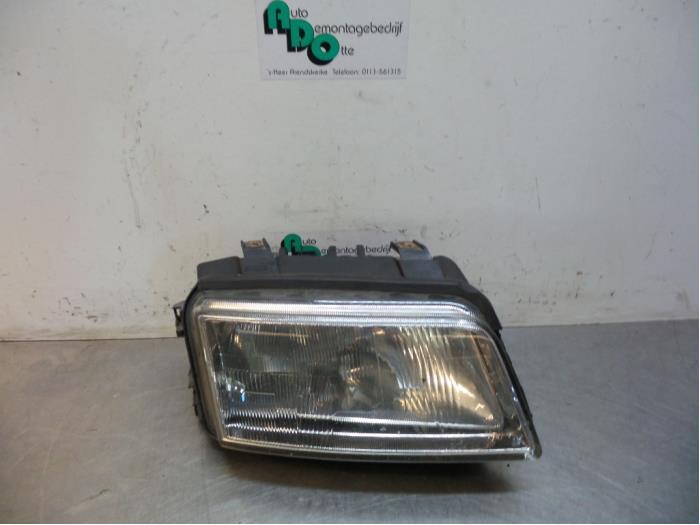 Koplamp rechts van een Audi A4 (A4 95-), Gebruikt, -, -, -