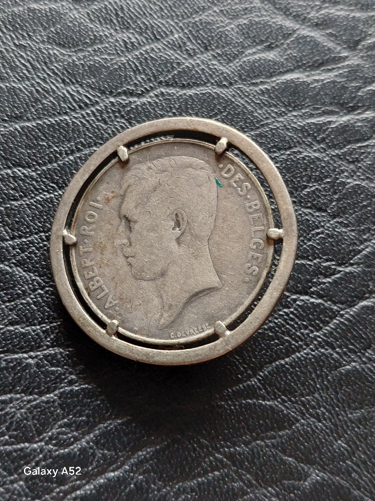 Pièce en argent Roi Albert Ier de 1 F dans une broche - 1914, Timbres & Monnaies, Monnaies | Belgique, Enlèvement ou Envoi, Argent