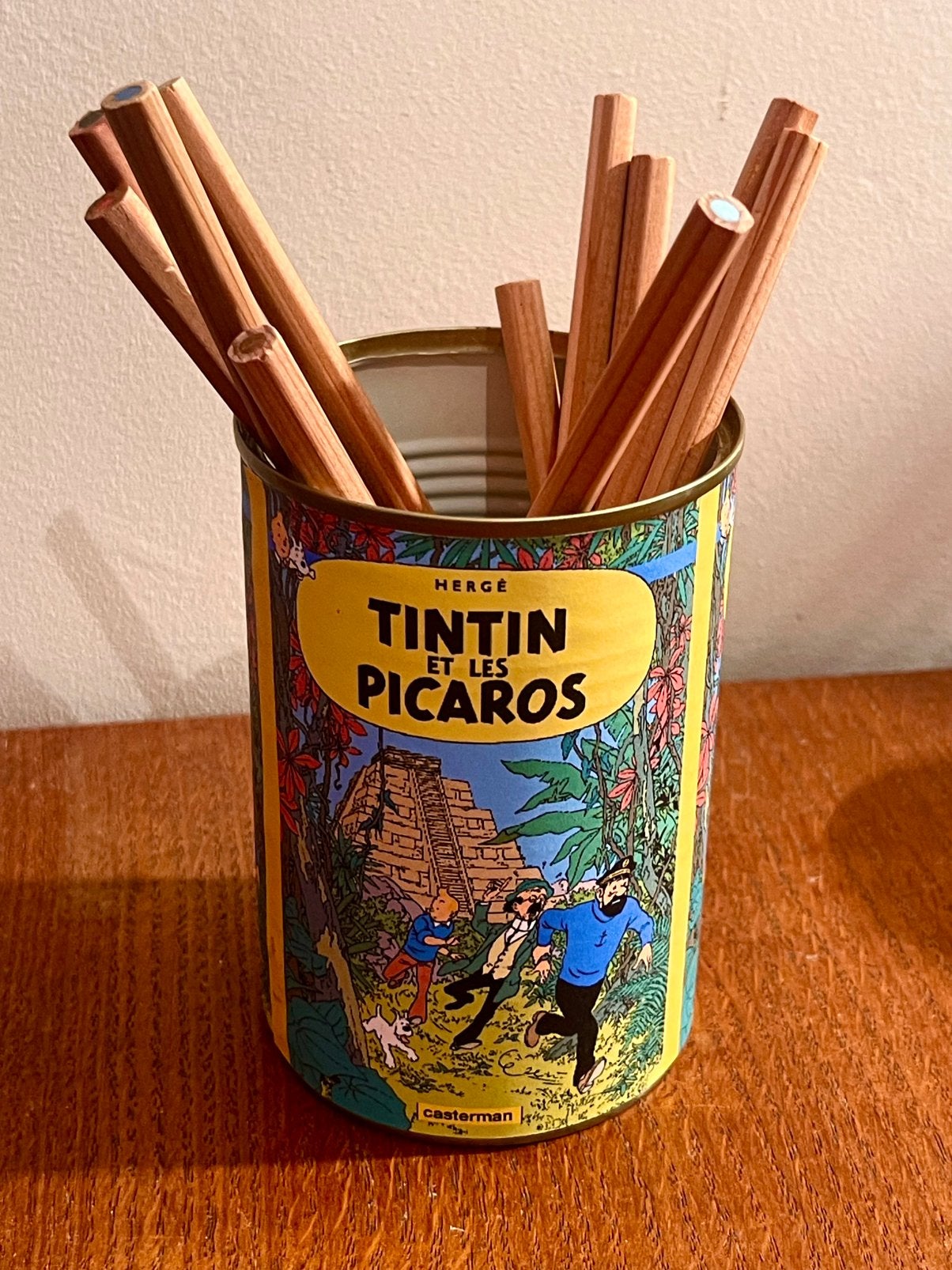 Tintin Tim : pot de bureautique à crayons ou autres (A23), Collections, Envoi, Tintin, Comme neuf, Autres types