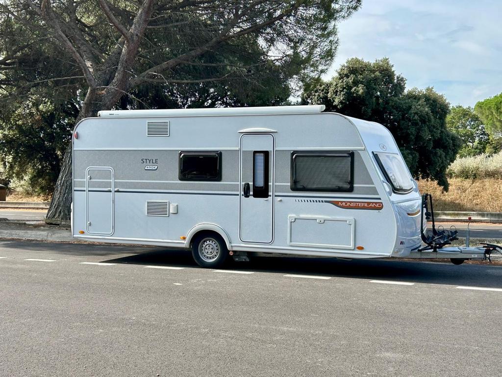 LMC Style 490K spec edition - instap/reisklare gezinscaravan, Disselslot, Particulier, Tot en met 6, LMC en Münsterland
