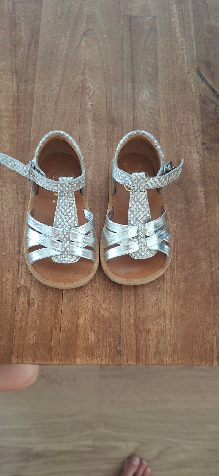 Kindersandalen Pom D'api maat 21, Enlèvement