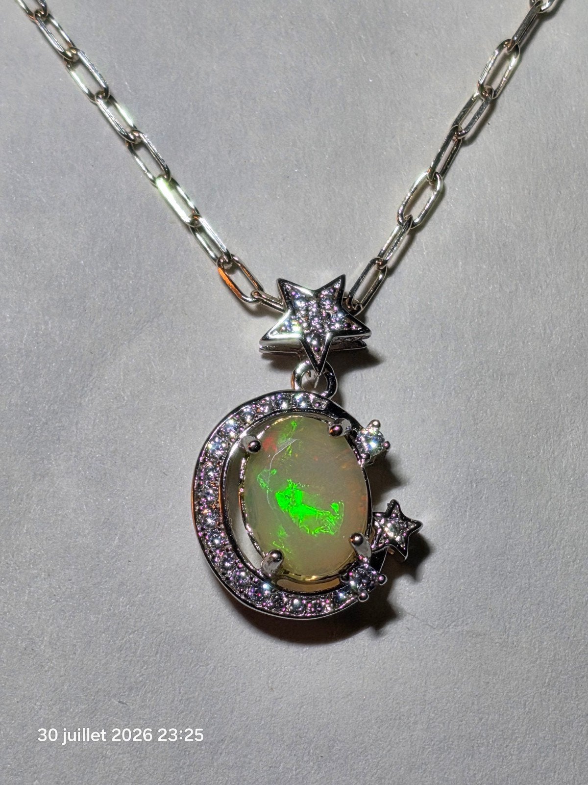 Pendentif en argent massif avec opale naturelle d'Éthiopie, Neuf, Enlèvement, Avec pierre précieuse, Argent