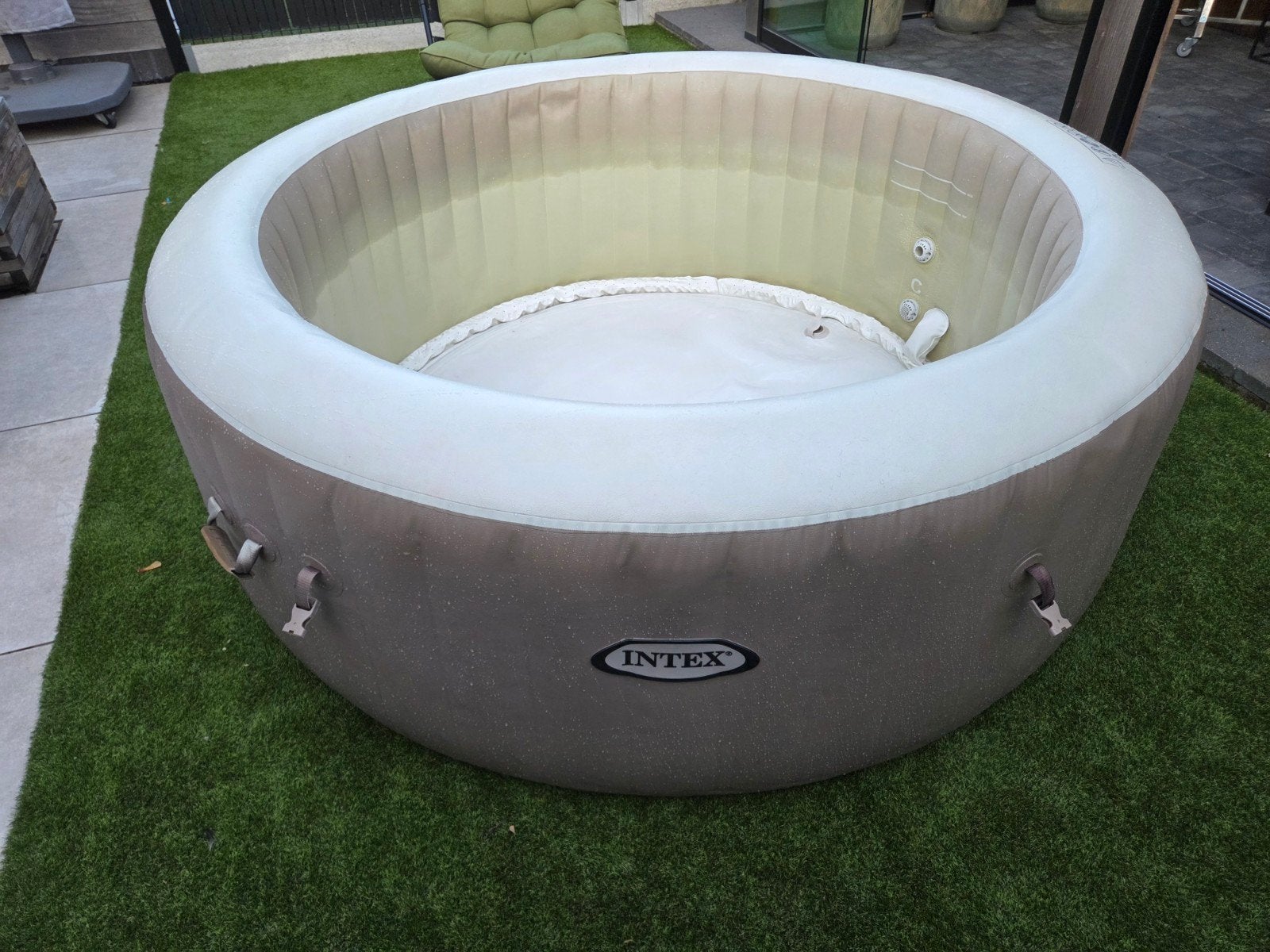 Intex Jacuzzi  voor 4 personen, Tuin en Terras, Ophalen, Gebruikt, Opblaasbaar