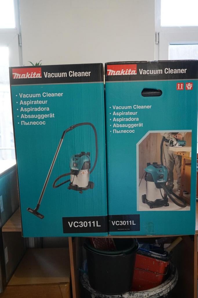 Makita stofzuiger voor nat en droog gebruik., Doe-het-zelf en Bouw, Schildersmaterialen, Ophalen