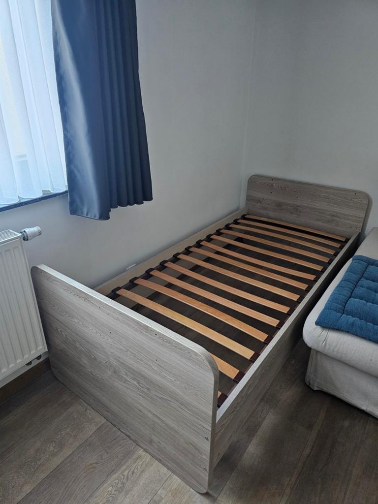 Lit 90/200, 90 cm, Beige, Une personne, Utilisé