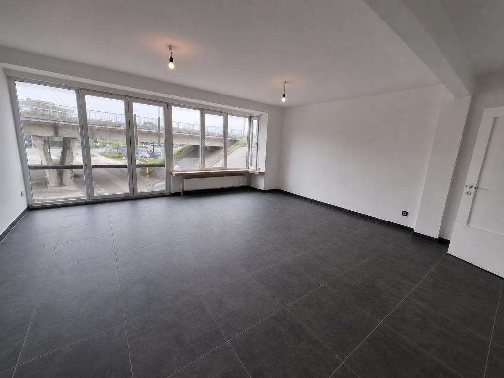 Lichtrijk Opgefrist 2 Slpk App Met Terras In Sint Niklaas!, Immo, Appartementen en Studio's te huur, Provincie Oost-Vlaanderen