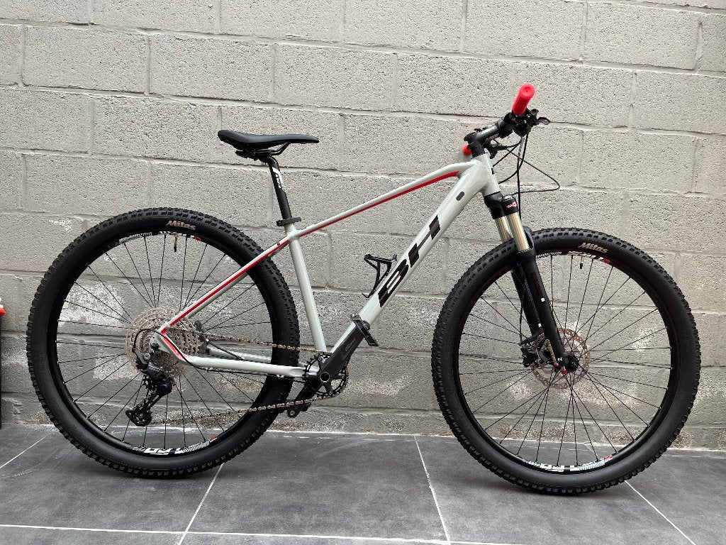 VTT BH Spike Alu 29" taille Médium, Vélos & Vélomoteurs, Autres marques, Vitesses, Comme neuf, Enlèvement