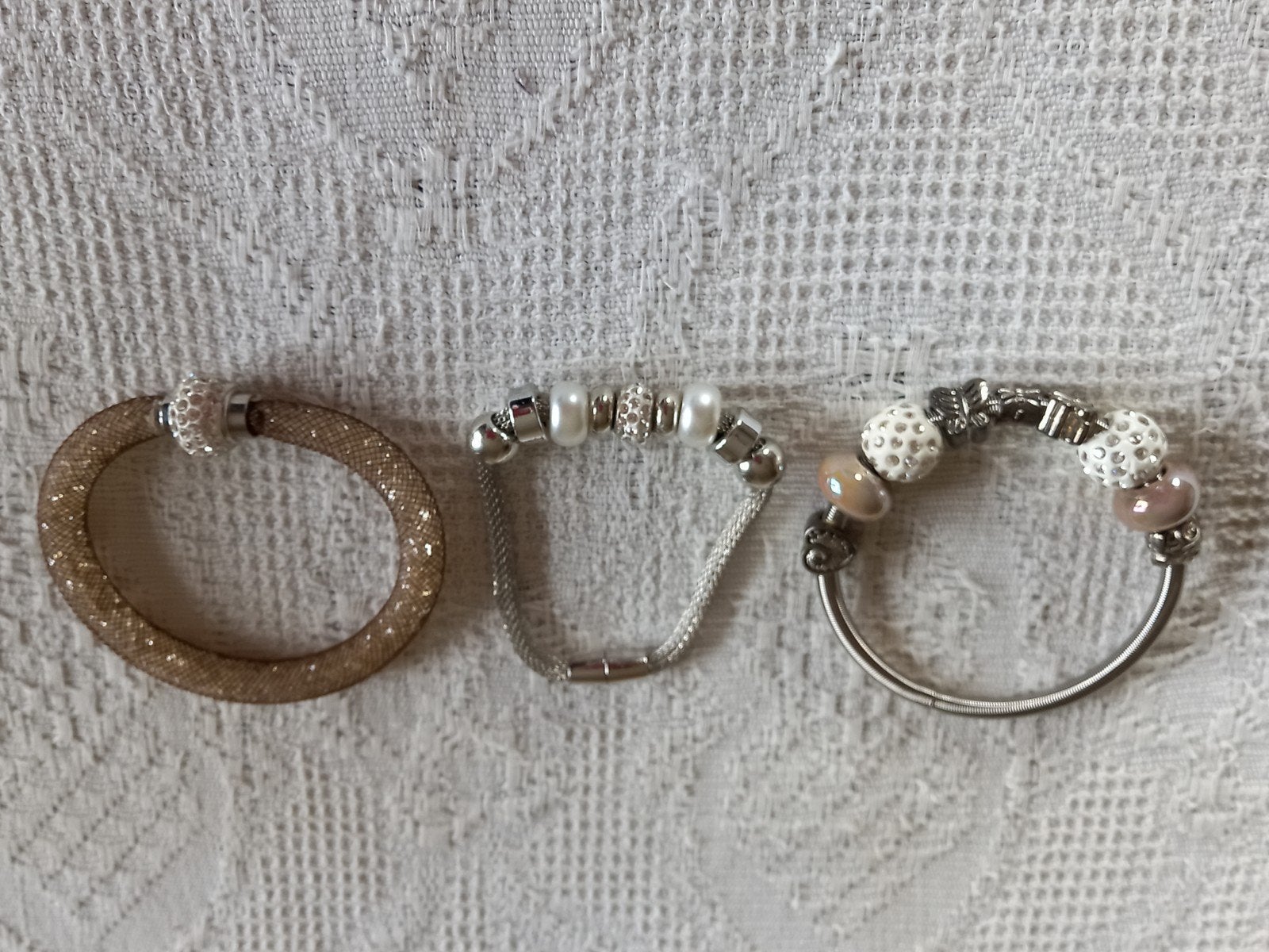 3 armbanden voor 8 euro., Ophalen of Verzenden