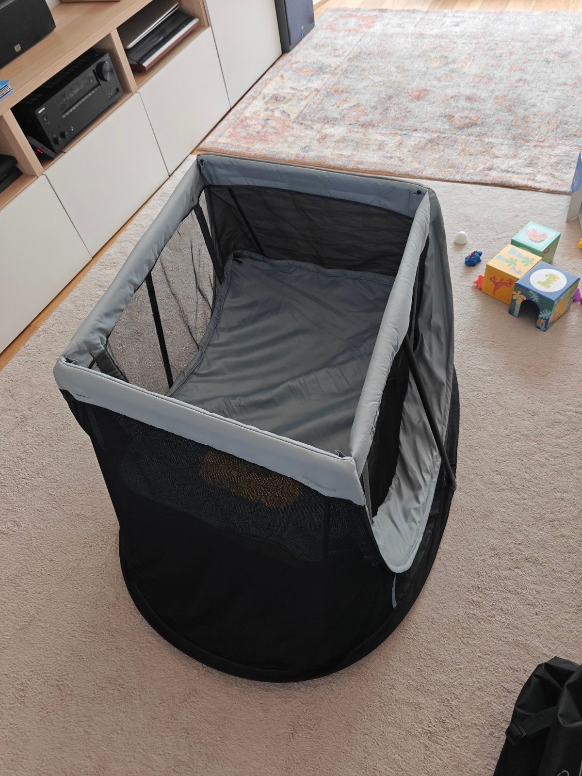 Lit de voyage pour bébé Aeromoov, Enlèvement
