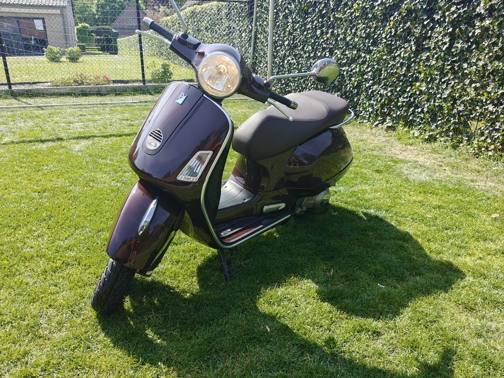 Vespa 125cc GTS - 2010, Ophalen, Zo goed als nieuw, Vespa