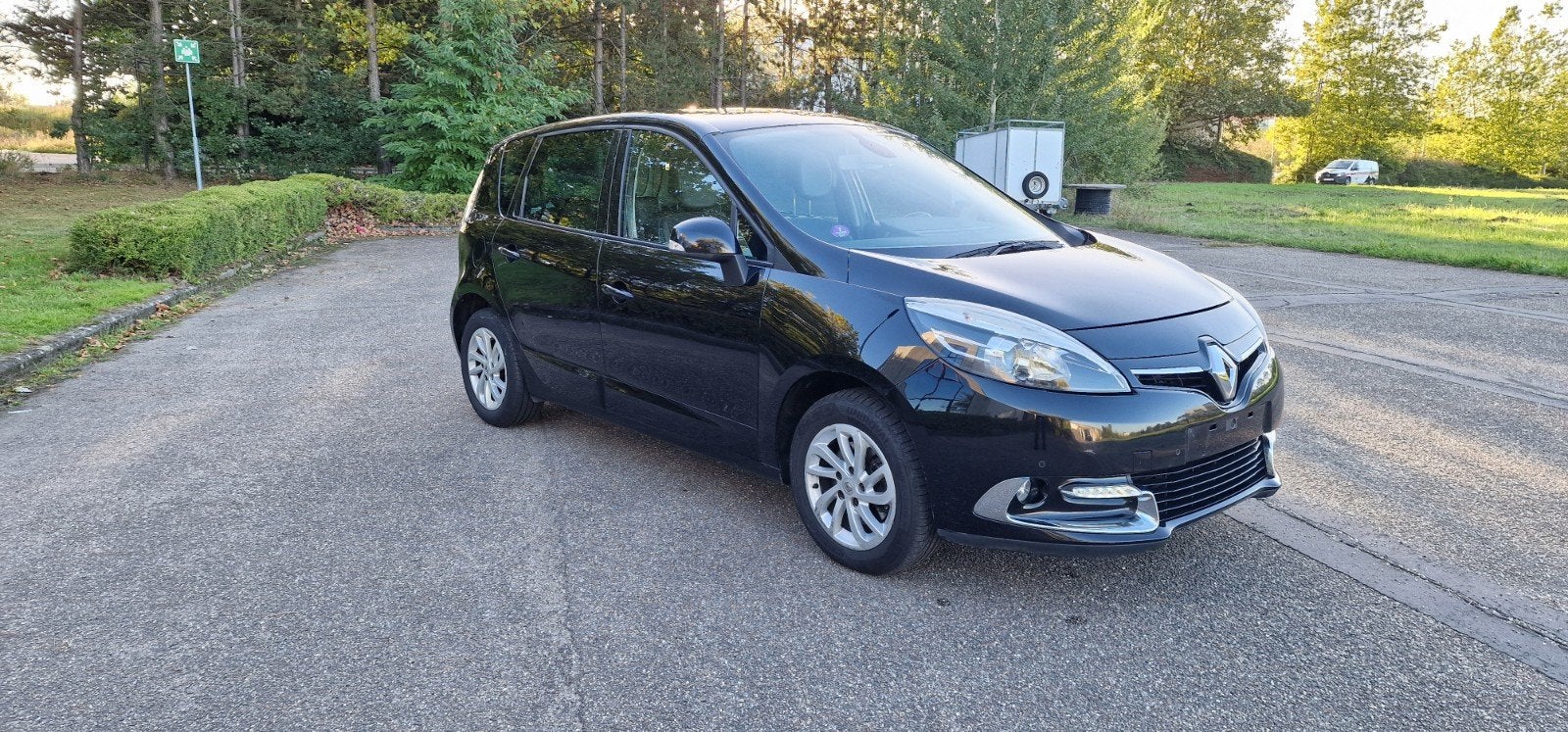 Renault Scenic 1.2 Benzine 130pk 2014, Auto's, Voorwielaandrijving, Leder en Stof, Zwart, Navigatiesysteem