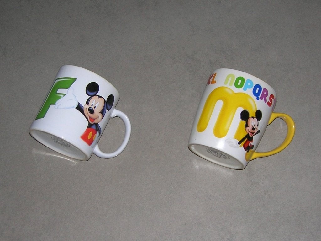 2 mokken Mickey Mouse (Disney), Ophalen, Mickey Mouse, Zo goed als nieuw, Servies