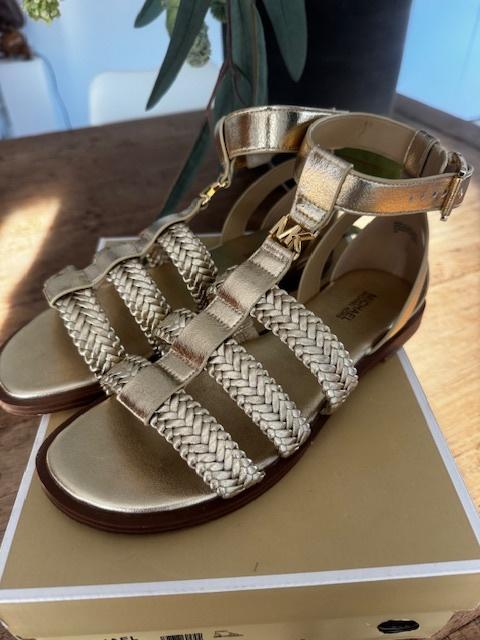 Sandales dorées New Michael Kors taille 37, Neuf, Michael Kors, Enlèvement ou Envoi, Autres couleurs