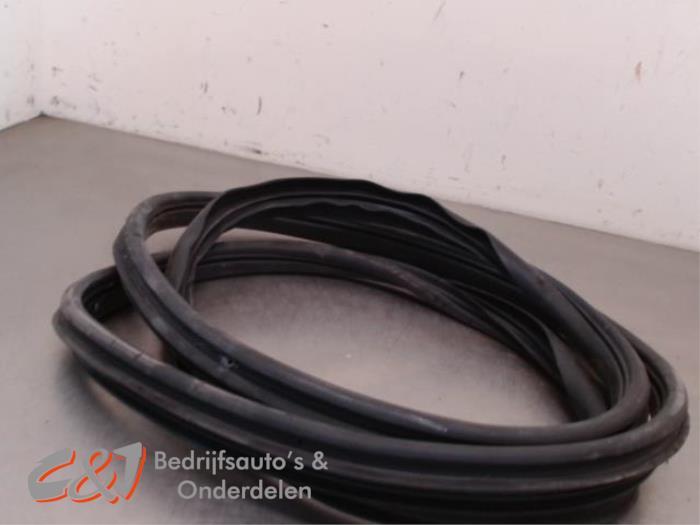 Schuifdeur Rubber links van een Fiat Doblo, Gebruikt, -, -, Ophalen of Verzenden