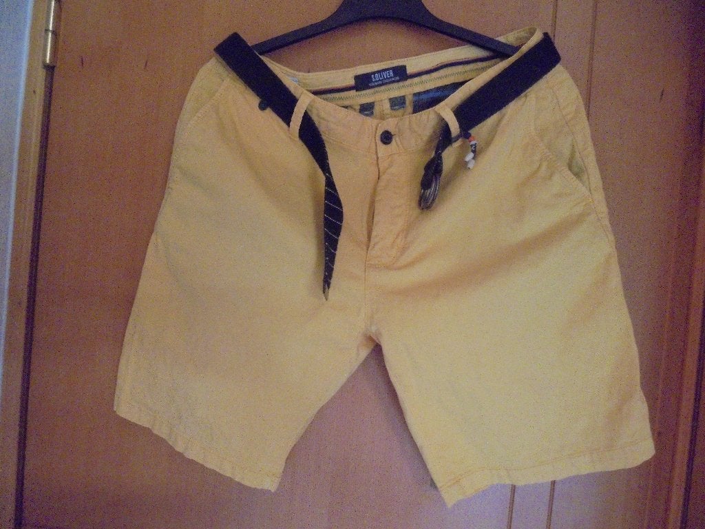 S.Oliver gele short 34, Kleding | Heren, Broeken en Pantalons, Ophalen of Verzenden, Zo goed als nieuw, Geel
