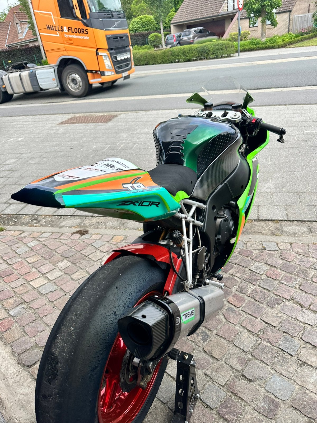 Kawasaki zx10r, Ophalen