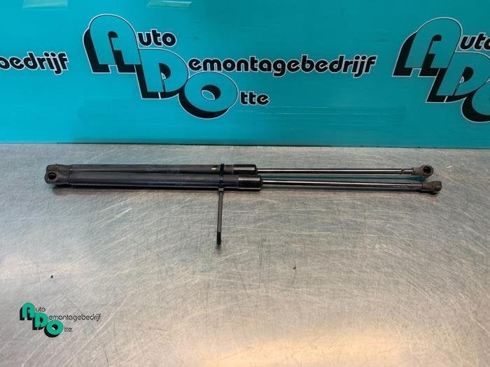 Set Gasdempers Achterklep van een Seat Leon (Leon 05-), Gebruikt, -, -, Ophalen of Verzenden