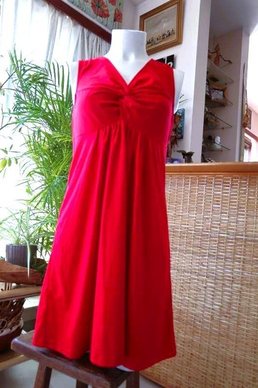 bijzonder rood prachtig aansluitende jurk, Kleding | Dames, Maat 38/40 (M), Ophalen of Verzenden, Zo goed als nieuw, Sexy Lingerie & Fashion