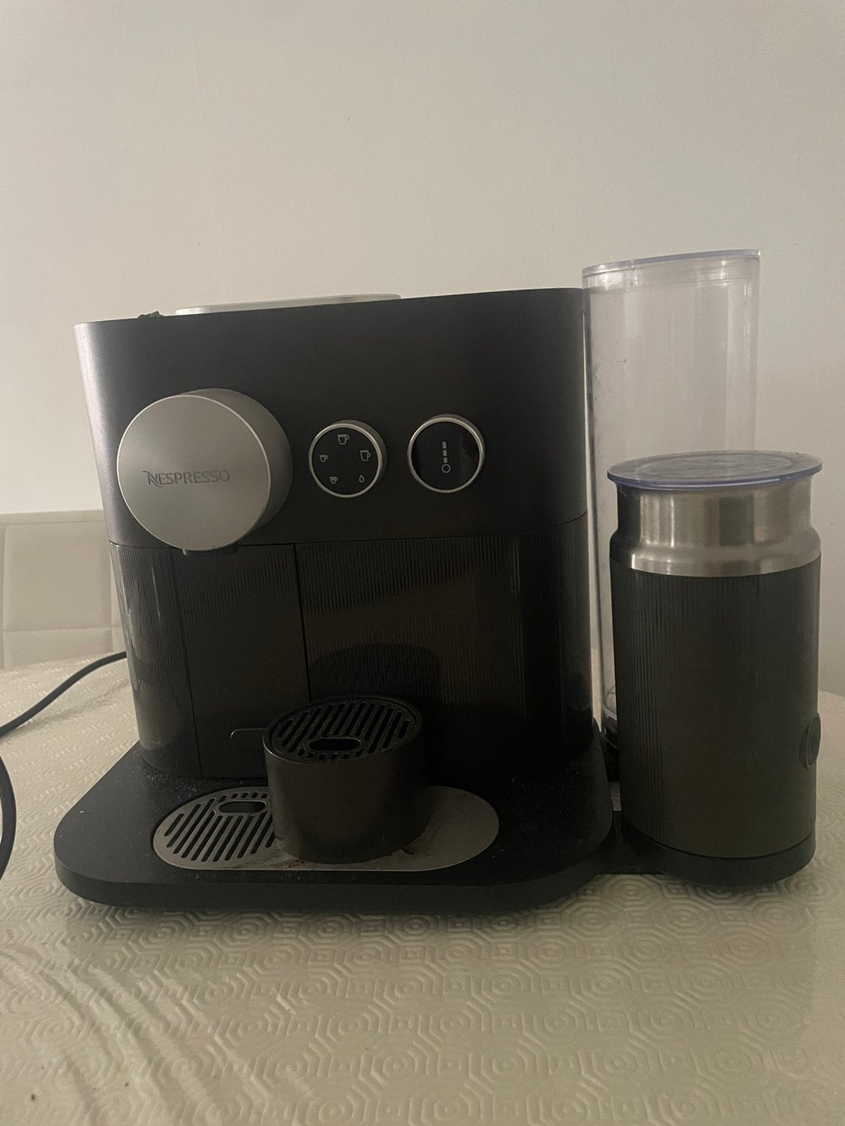 Nespresso Vertuo Next koffiemachine, Ophalen, Zo goed als nieuw, Koffiemachine