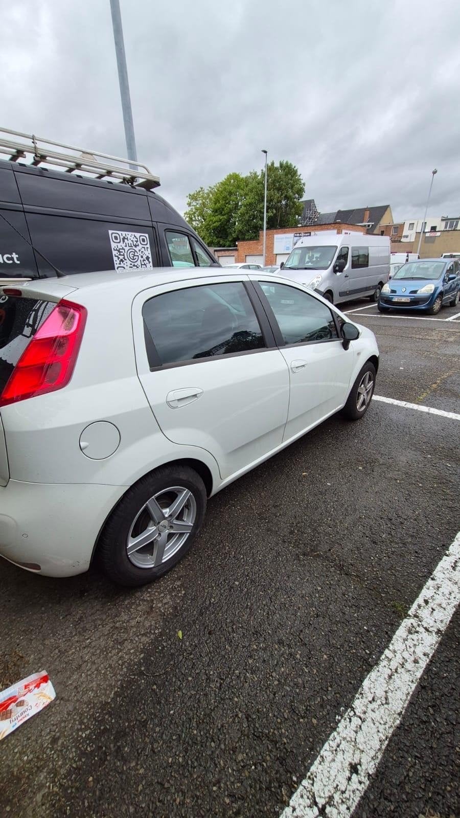 Fiat punto 2015 proper 1.2 motor lage kilometerstand, Auto's, Euro 5, Wit, Handgeschakeld, 5 deurs