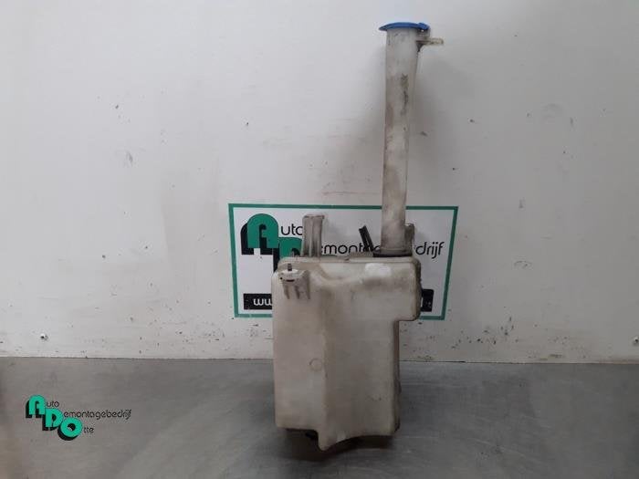 Ruitensproeiertank voor van een Kia Sorento (Sorento 03-), -, -, Ophalen of Verzenden, -