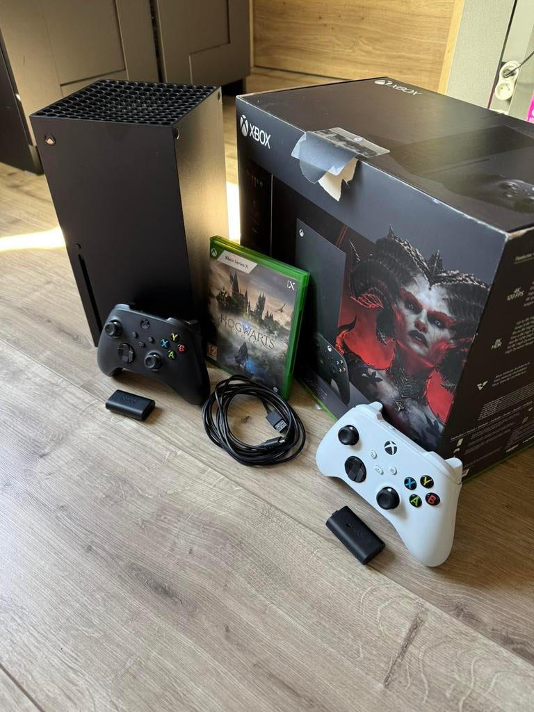 Xbox Series X + accessoires + jeux - Etat nickel, Games en Spelcomputers, Ophalen, Zo goed als nieuw, Xbox Series X
