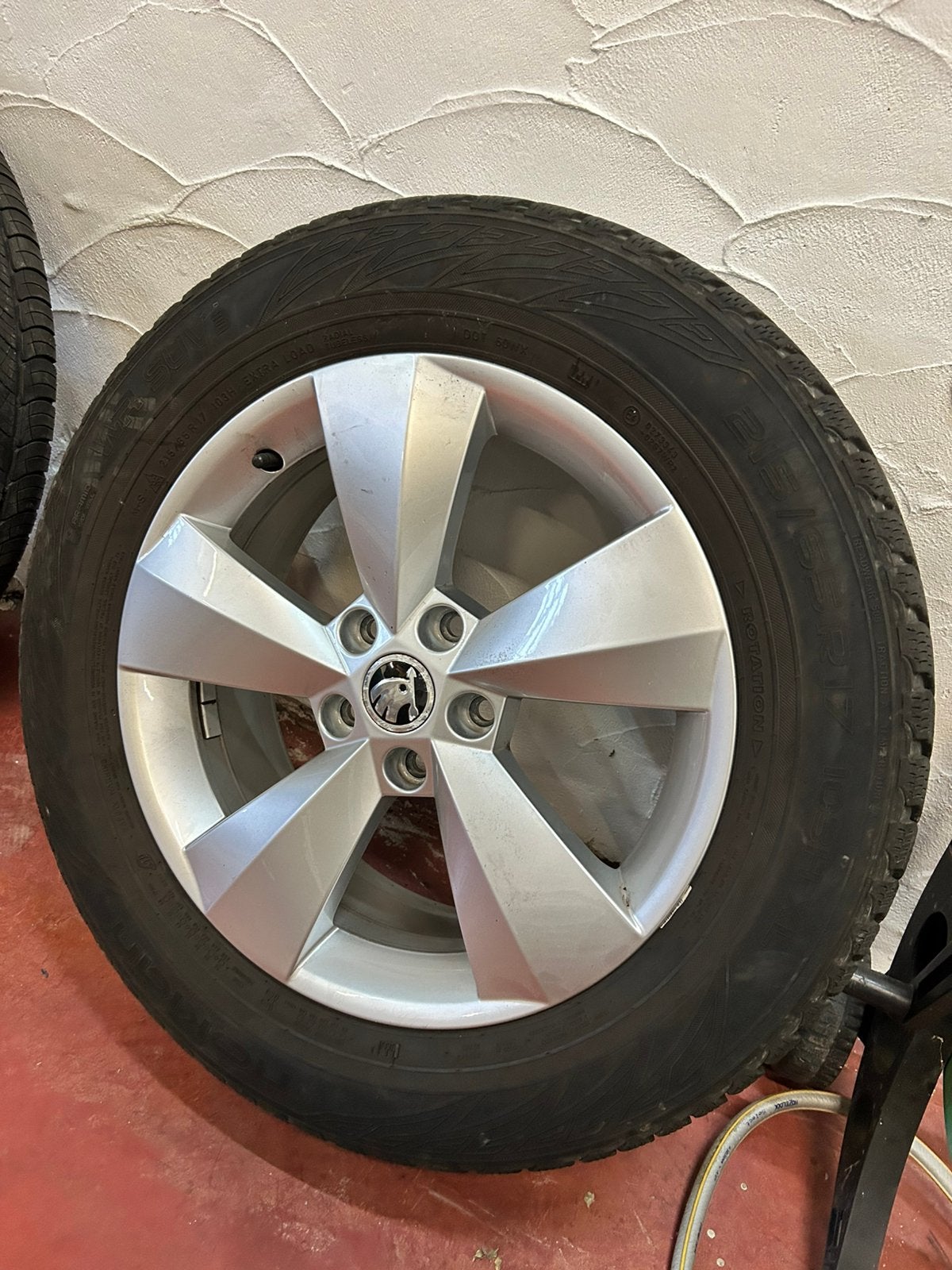 4 pneus skoda d’hiver, Autos : Pièces & Accessoires, Enlèvement ou Envoi, Pneu(s)