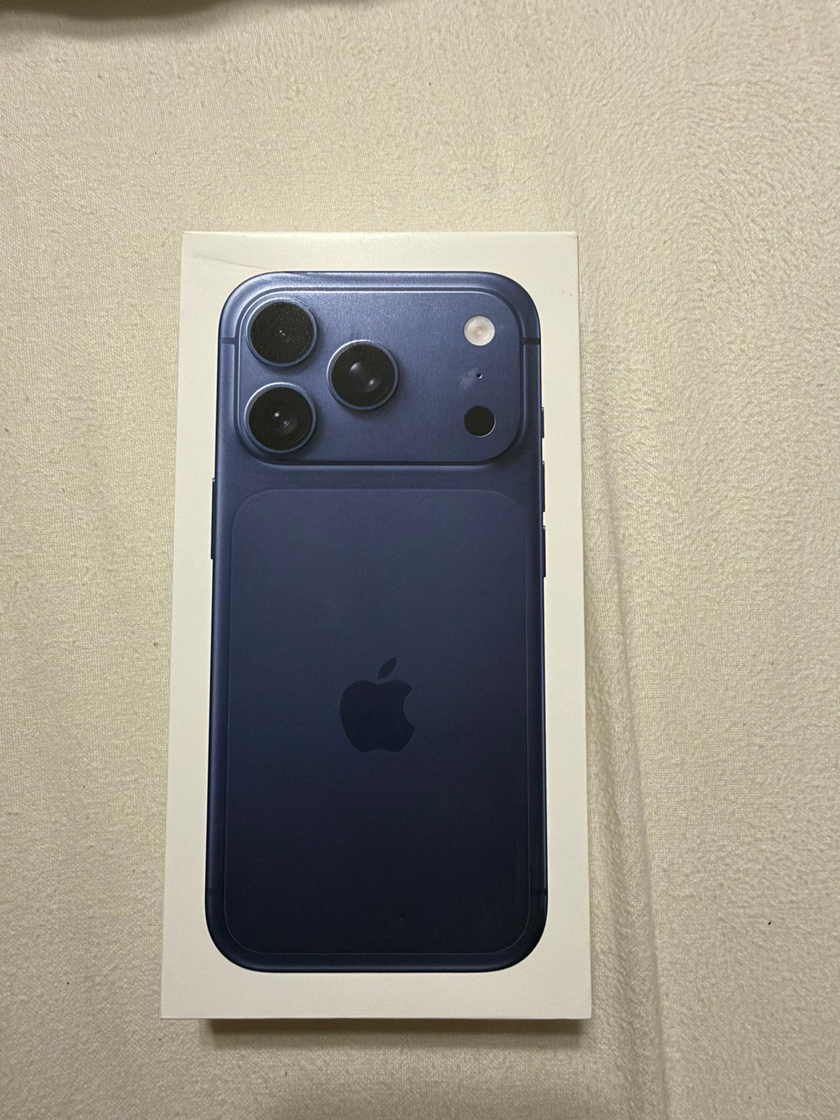 Iphone 17 pro 256 Go TOUT NEUF, Télécoms, Téléphonie mobile | Apple iPhone, Enlèvement ou Envoi, Autres modèles, Sans abonnement