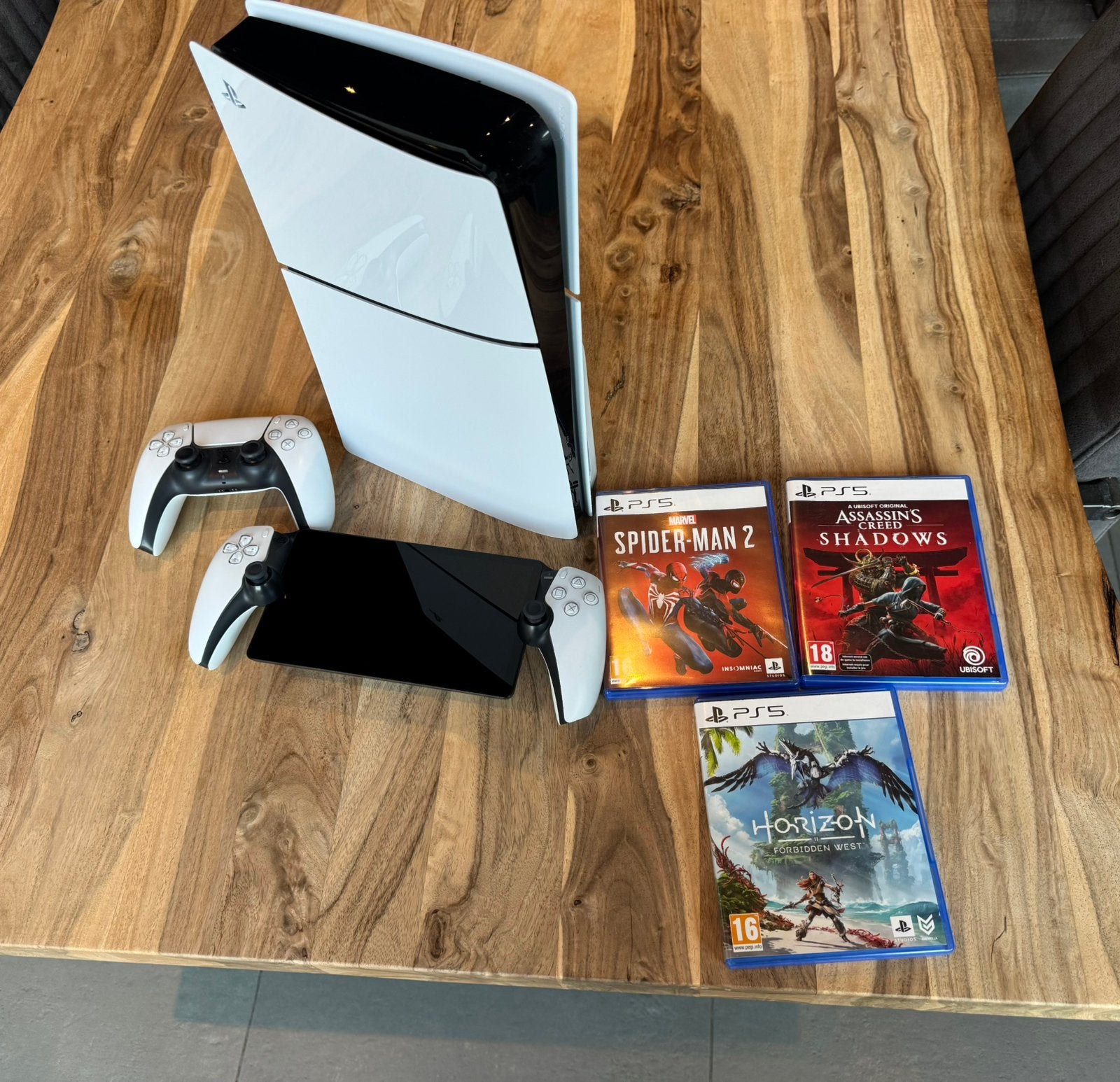PlayStation 5 + PlayStation portal, Games en Spelcomputers, Spelcomputers | Sony PlayStation 5, Ophalen, Zo goed als nieuw, Playstation 5