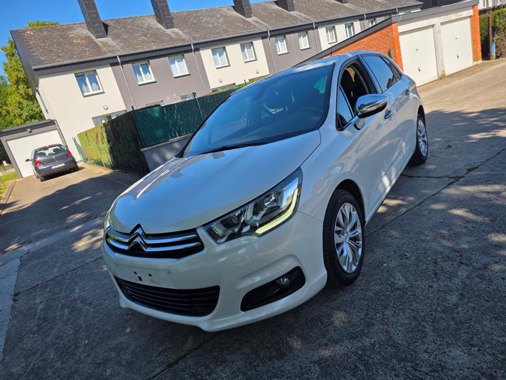 Citroën C4 1.6BlueHdi 115ch#Euro6#Clim#Gps#Keyless#Propre, Auto's, Citroën, Stof, 4 cilinders, 1600 cc, Wit