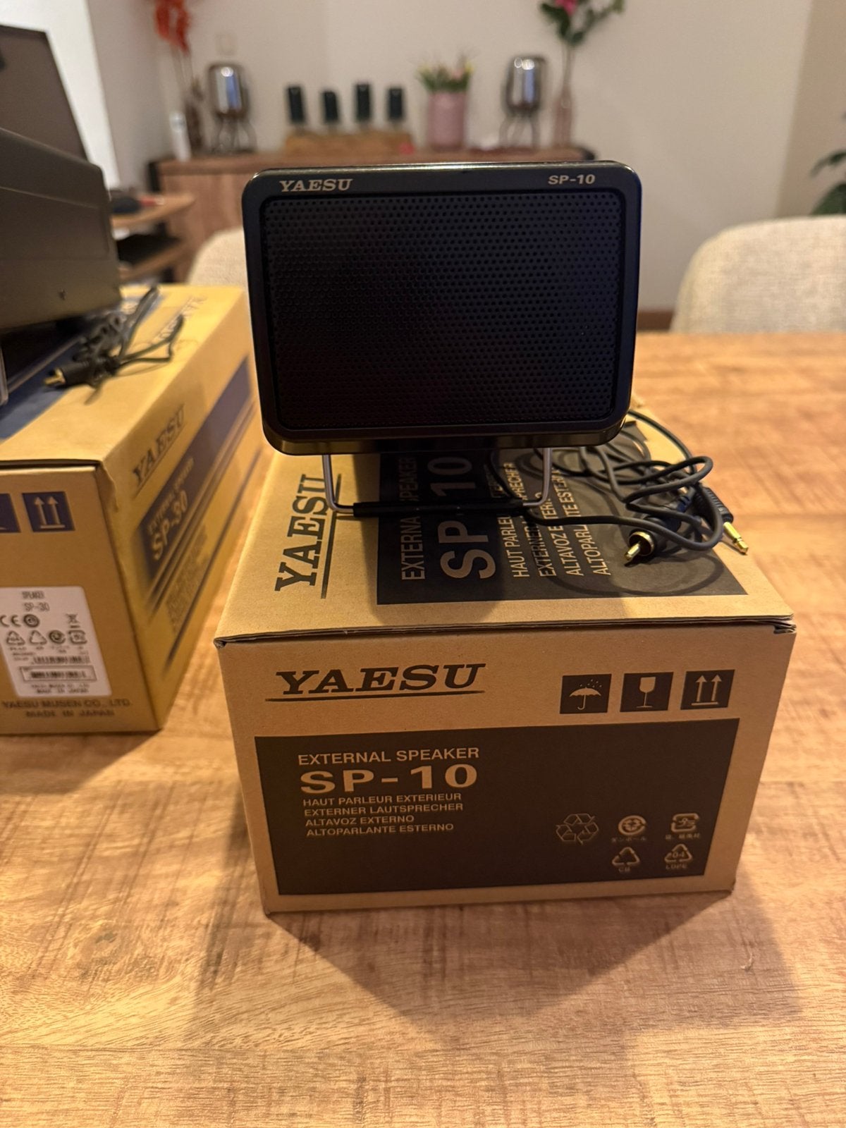 Yaesu SP 10 Speaker nieuwstaat in doos, Enlèvement, Comme neuf, Émetteur et Récepteur