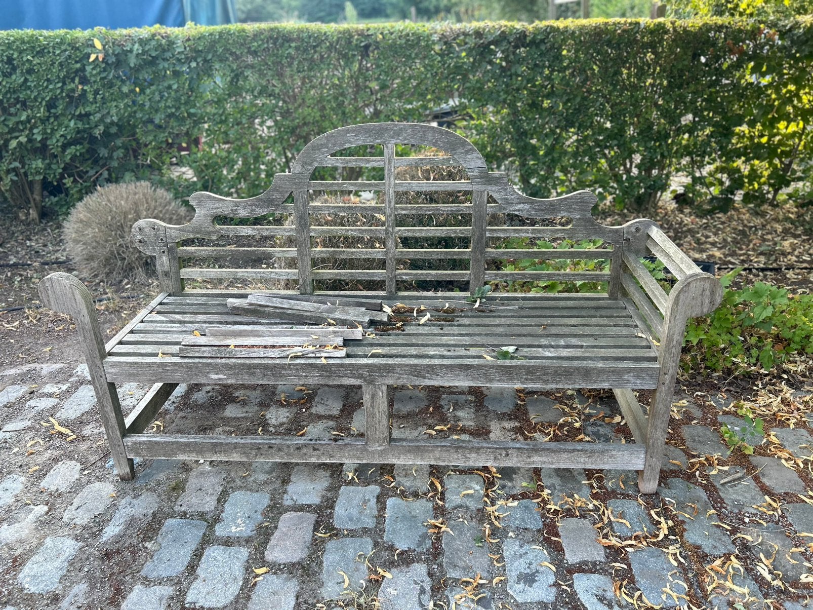 Tuinbank met werk aan, Ophalen, Zo goed als nieuw