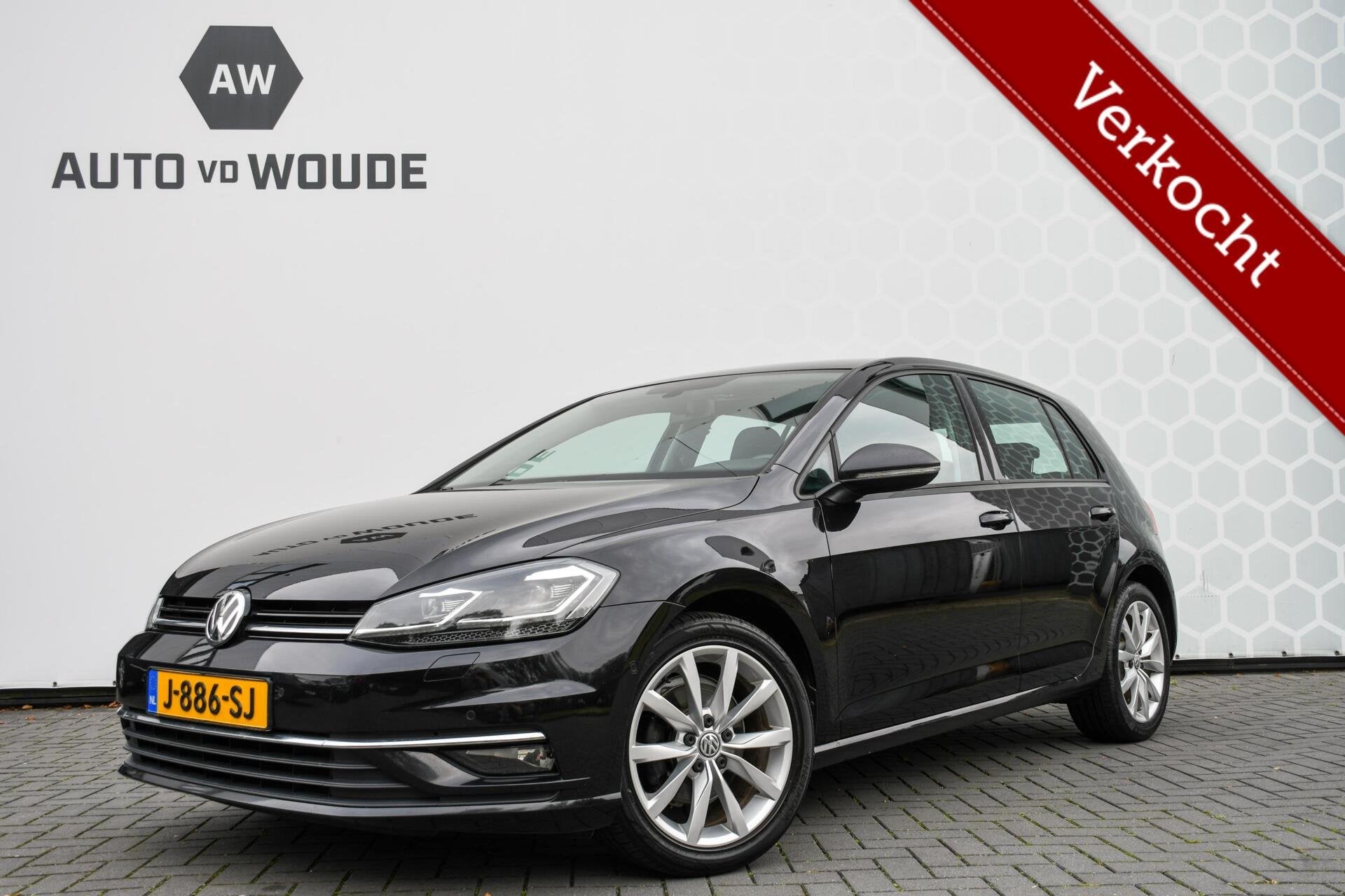 Volkswagen Golf 1.4 TSI Highline LED CarPlay Nieuwe APK, Auto's, Gebruikt, 4 cilinders, Zwart, 5 deurs
