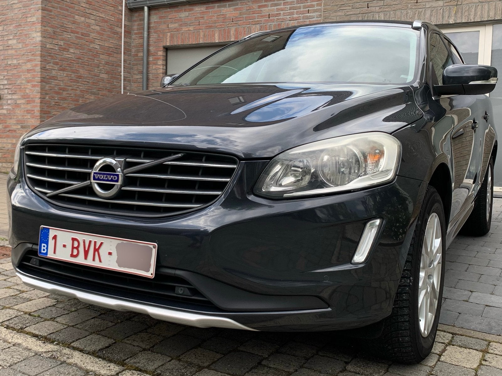 2.0 D3 136CV FACELIFT  GPS  CUIR  CAMERA / ATTACHE REMORQUE, Auto's, Volvo, Zwart, 1984 cc, Leder, 5 deurs
