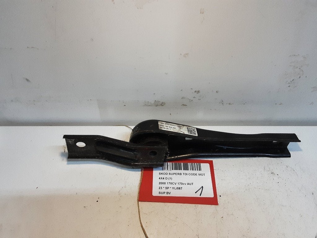 SUPPORT BOITE DE VITESSES Skoda Superb (NZ3) (5Q0199855AC), Mevr. I. Hauben, Utilisé, Skoda, Rue de l'Espoir 34 34
4030  GRIVEGNÉE, BE