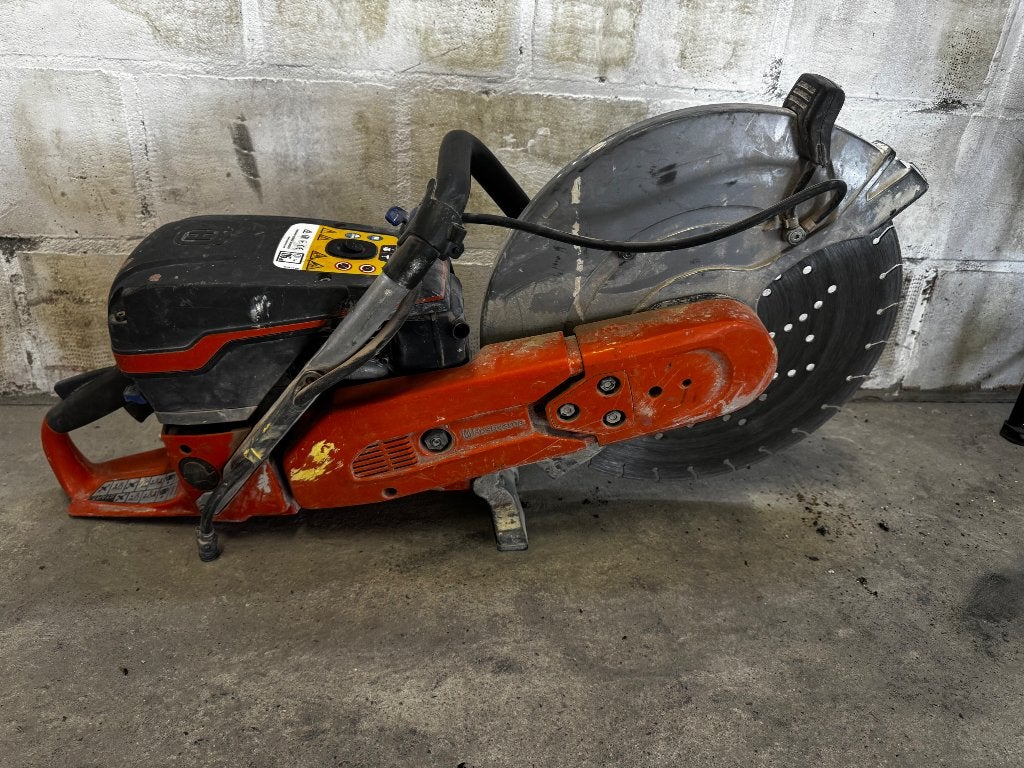 Husqvarna K970 benzinedoorslijper, Doe-het-zelf en Bouw, Ophalen of Verzenden, Zo goed als nieuw, Snijgereedschap, Overige merken