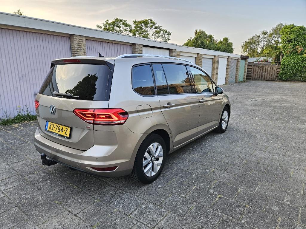 Volkswagen Touran, Auto's, Volkswagen, Euro 6, Beige, Diesel, 5 deurs