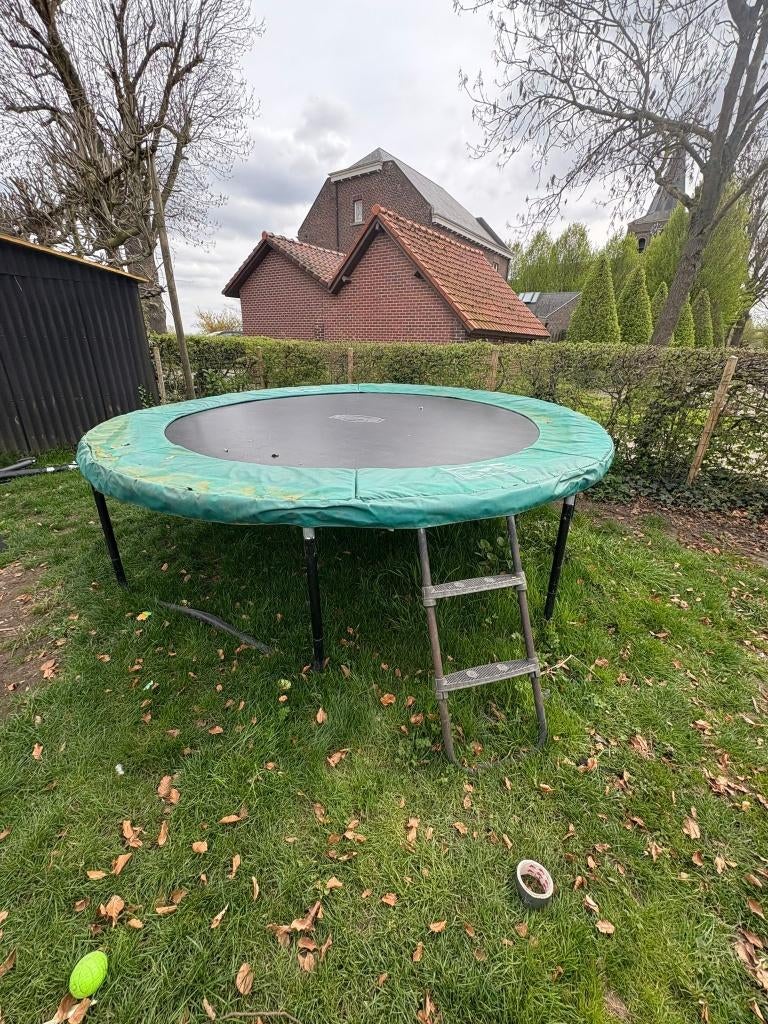 Trampoline Berg 330, Ophalen, Gebruikt