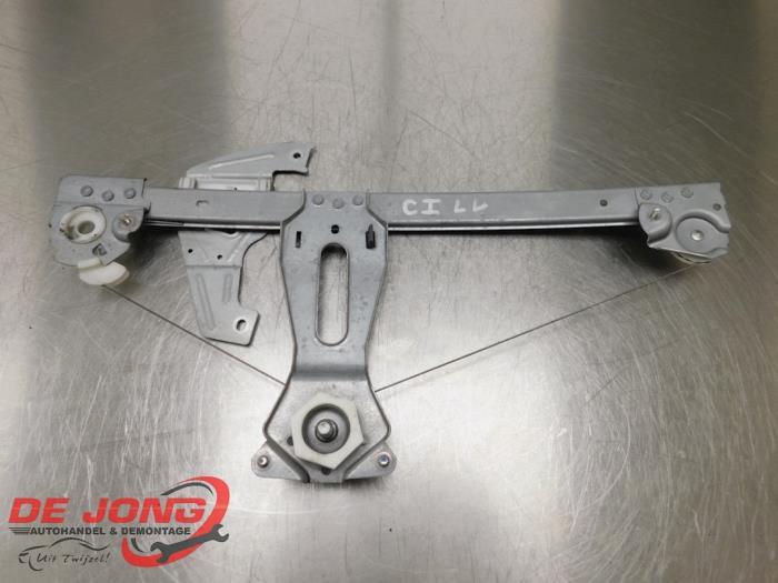 Mécanique vitre 4portes avant gauche d'un Citroen C1, Autos : Pièces & Accessoires, -, 3 mois de garantie, Utilisé, -