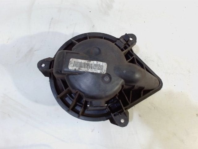 Kachel ventilator motor Renault Trafic, Onderdelen@venauto.nl, Van der Ven Autorecycling B.V., Ettenseweg 76, 4706 PB Roosendaal, The Netherlands