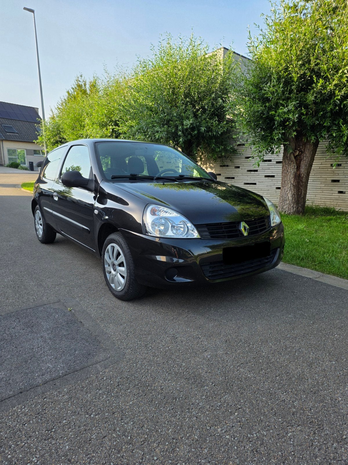 Verzorgde Renault clio weinig km's,met keuring voor verkoop, Auto's, Bedrijf, Handgeschakeld, https://public.car-pass.be/verify/5520-0468-4357