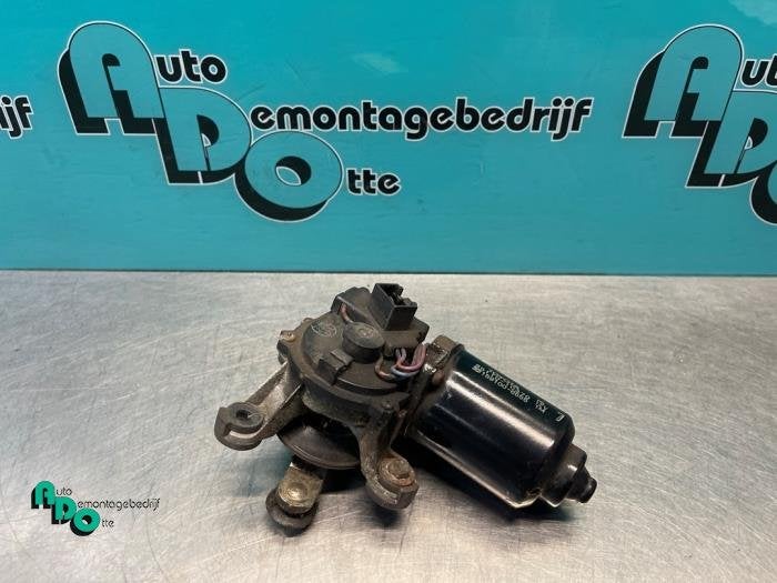 Moteur essuie-glace avant d'un Toyota Starlet (Starlet 90-), -, 3 mois de garantie, Toyota, Utilisé