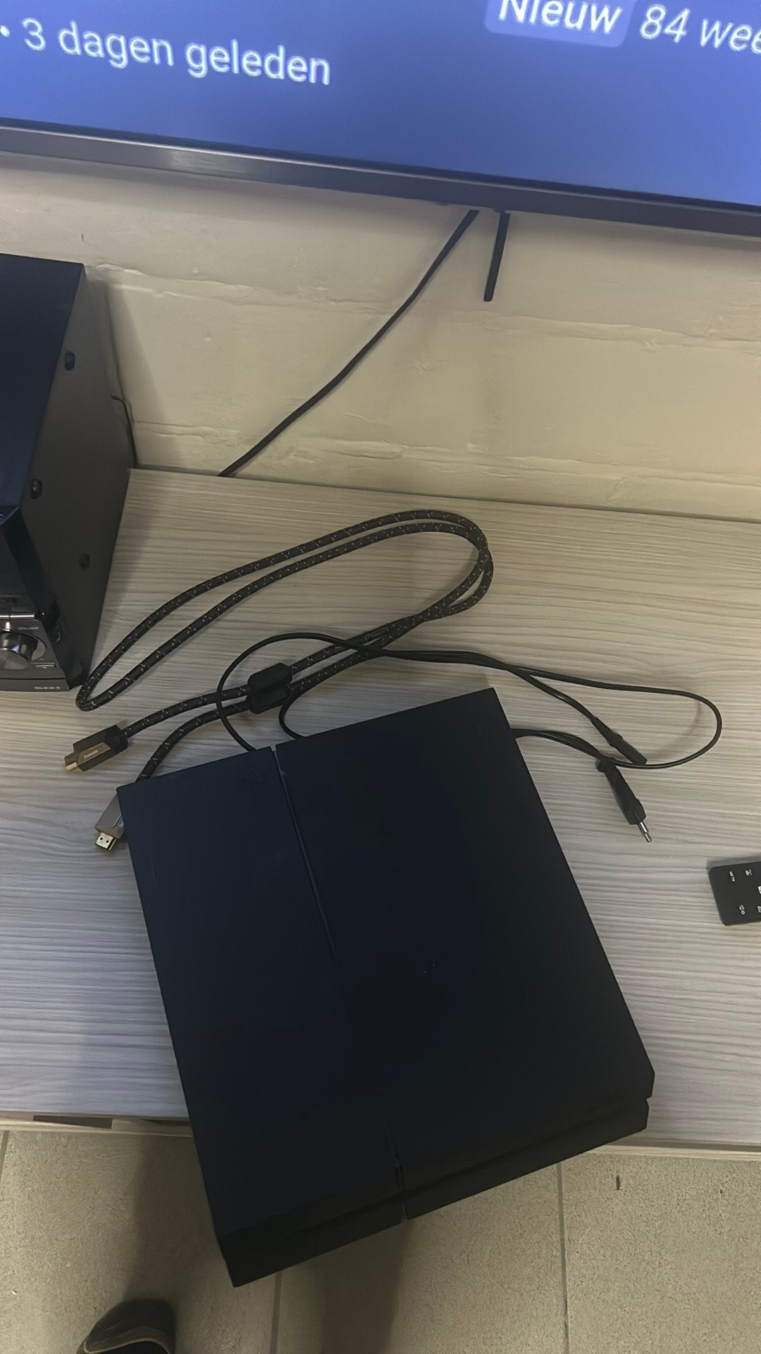 Ps 4 avec manette toujours blanche, Enlèvement, Utilisé, 1 TB, Original