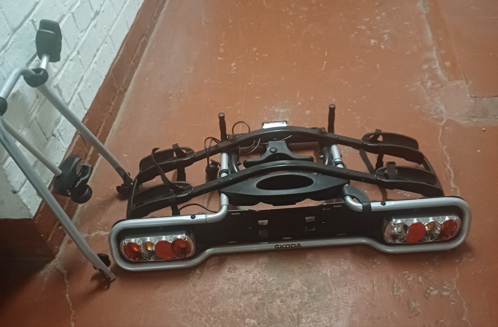 Fietshouder van het merk Skoda, Auto diversen, Ophalen