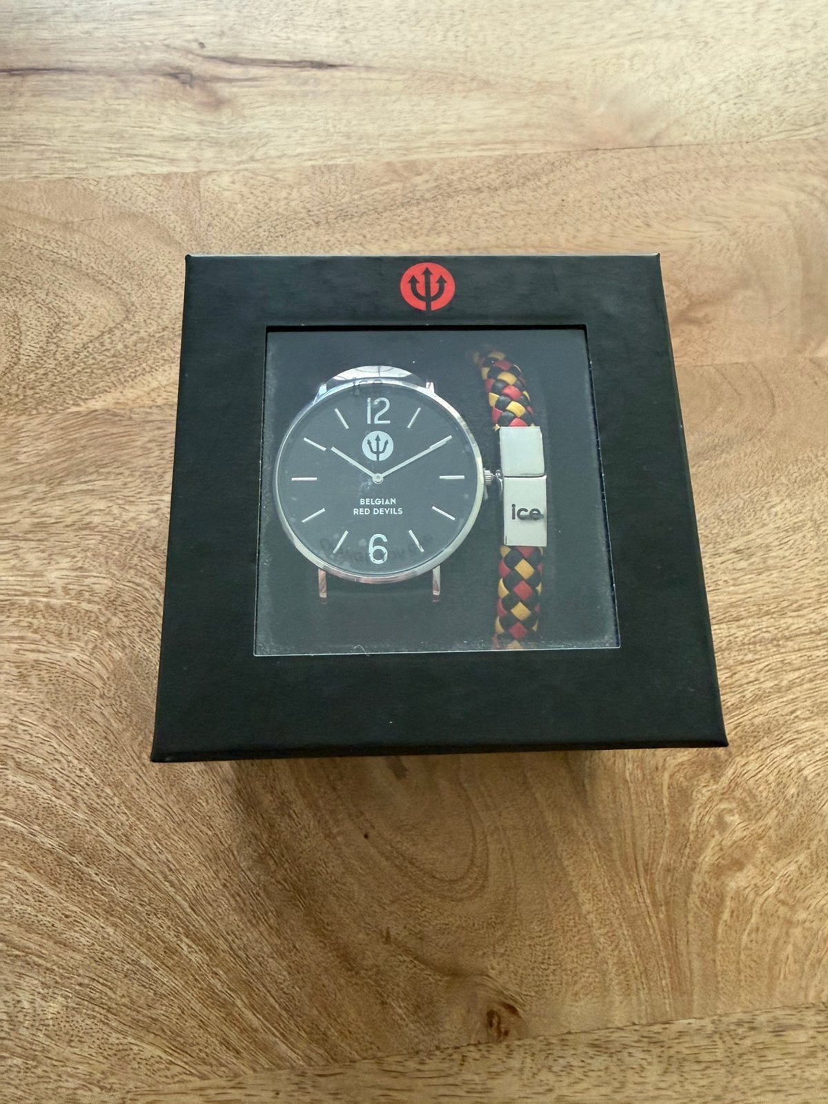 Montre Red Devils, montre Ice Watch, nouvelle, Bijoux, Sacs & Beauté, Montres | Hommes, Neuf, Montre-bracelet, Autres marques