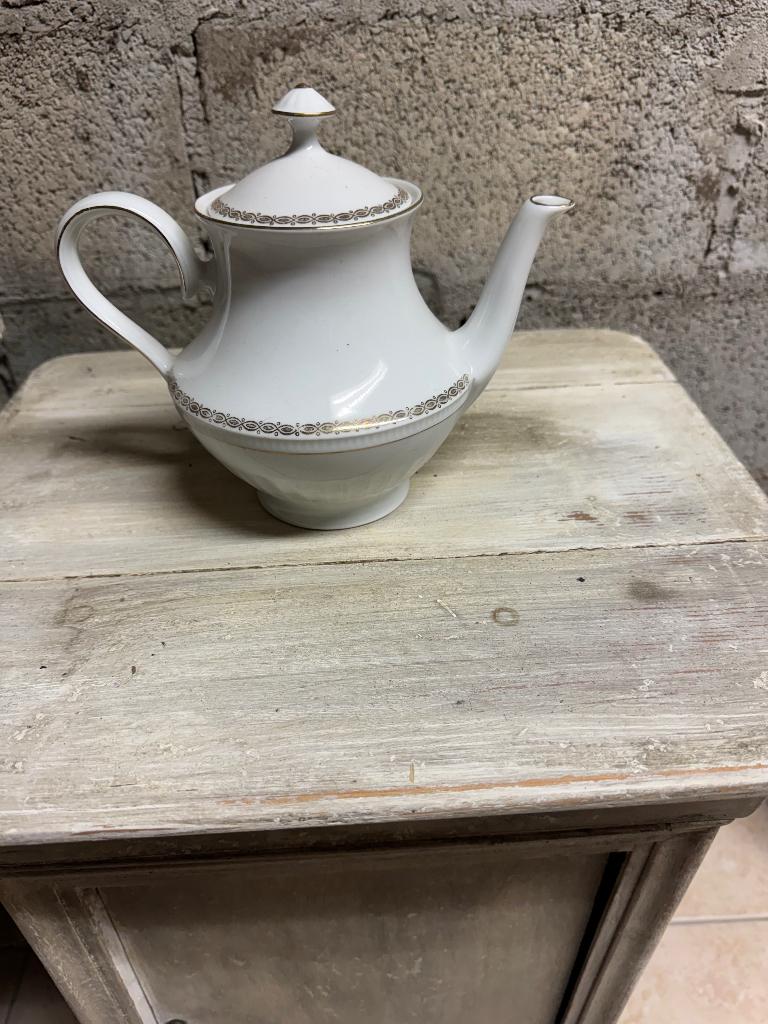 Koffiepot met melk en suikerpot (19 koffiepotten), Antiek en Kunst, Ophalen