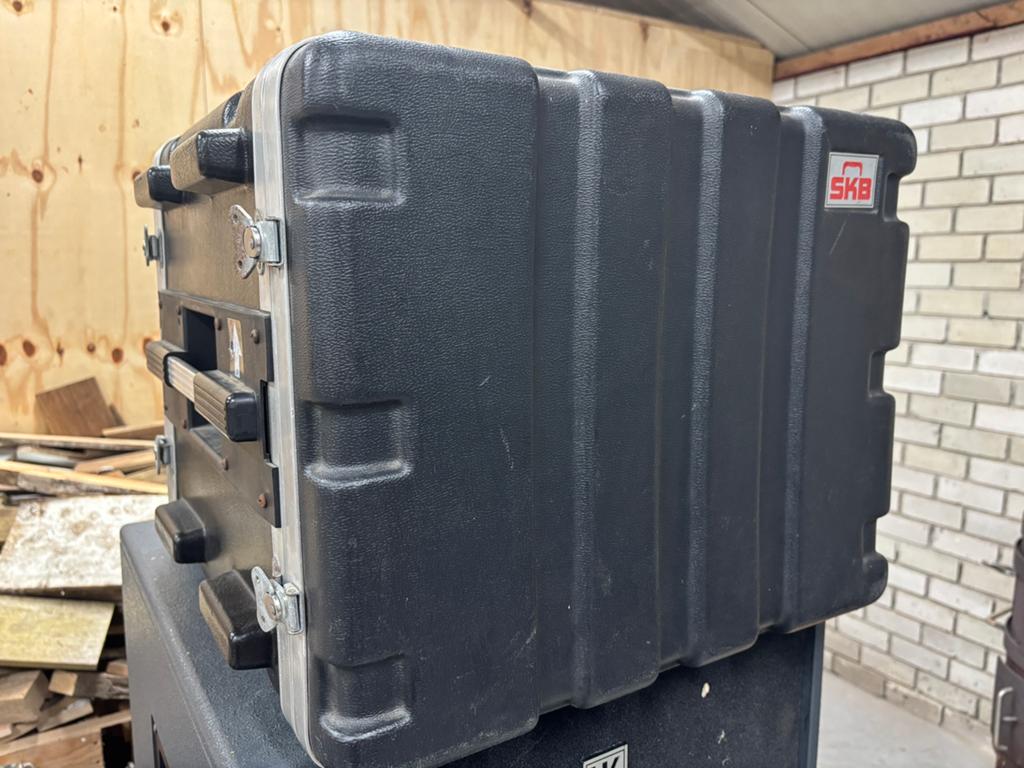 SKB 8U 19” flightcase., Muziek en Instrumenten, Behuizingen en Koffers, Ophalen, Gebruikt, Speaker of Versterker, Flightcase