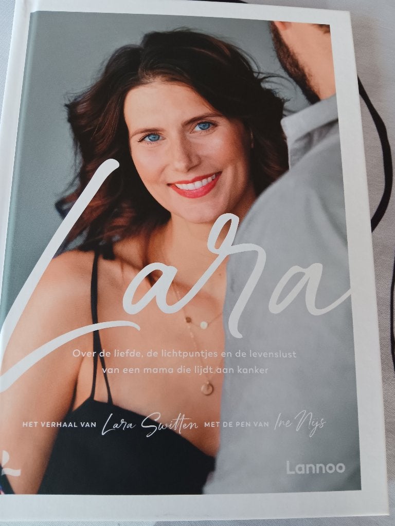 Boek Lara gaat over een mama die lijdt aan kanker., Enlèvement, Comme neuf